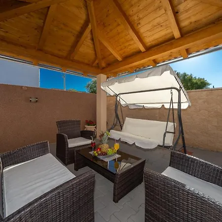 Apartmani Dada Biograd Na Moru Extérieur photo