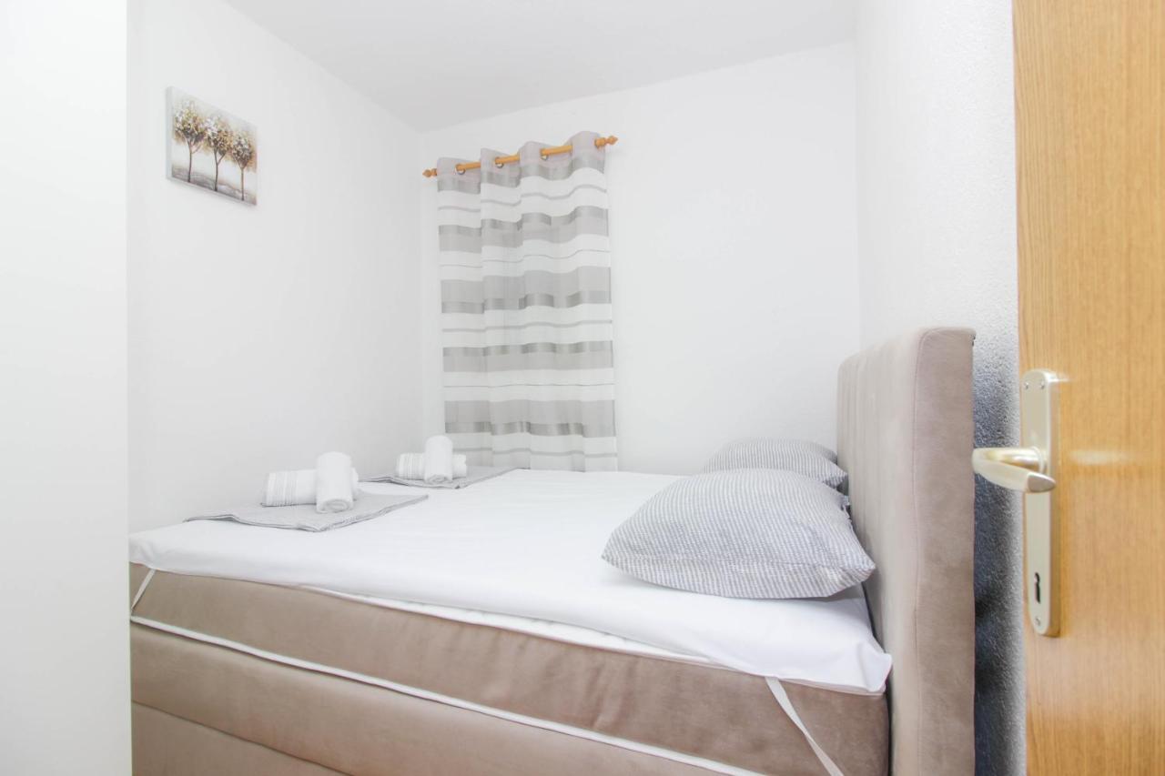 Dada Apartment